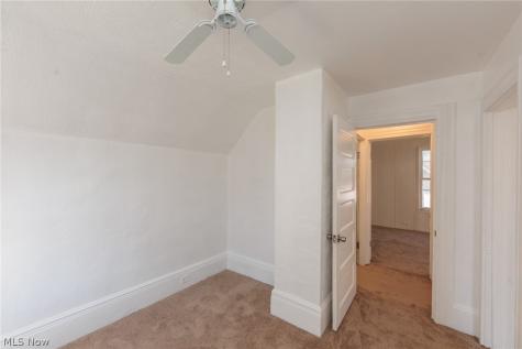 1986 W 93rd Street Cleveland OH 44102