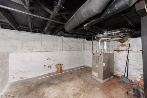 1986 W 93rd Street Cleveland OH 44102