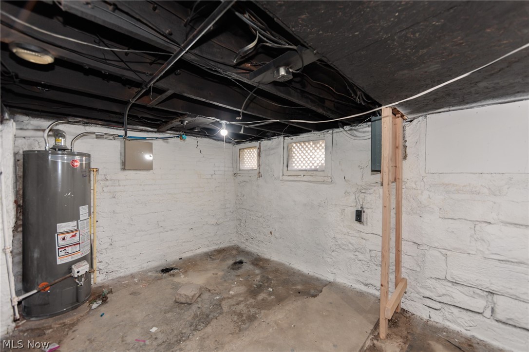 1986 W 93rd Street Cleveland OH 44102