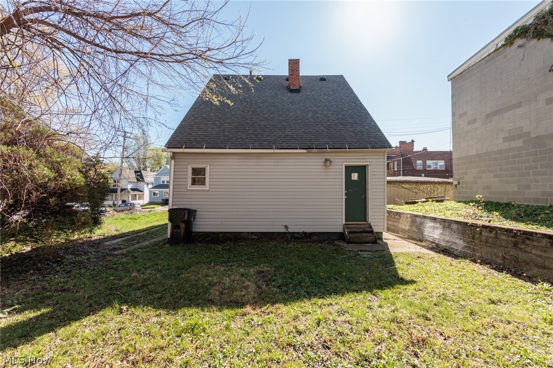 1986 W 93rd Street Cleveland OH 44102