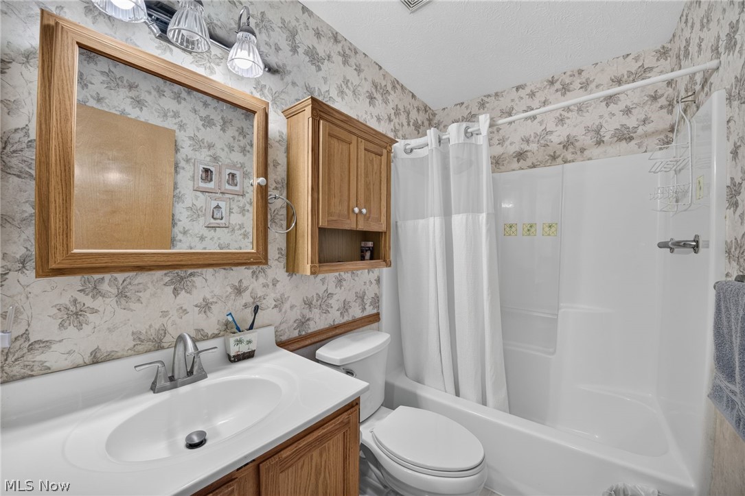 5900 S Mayflower Drive Lorain OH 44053