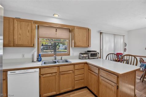 5900 S Mayflower Drive Lorain OH 44053