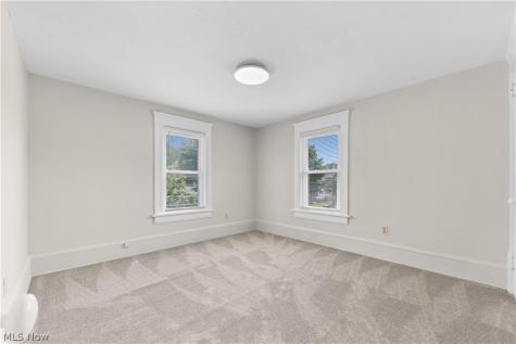 1053 Wyley Avenue Akron OH 44306