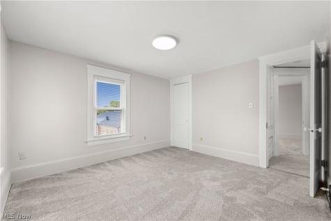 1053 Wyley Avenue Akron OH 44306