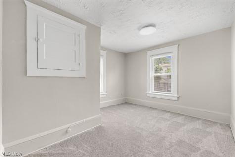 1053 Wyley Avenue Akron OH 44306