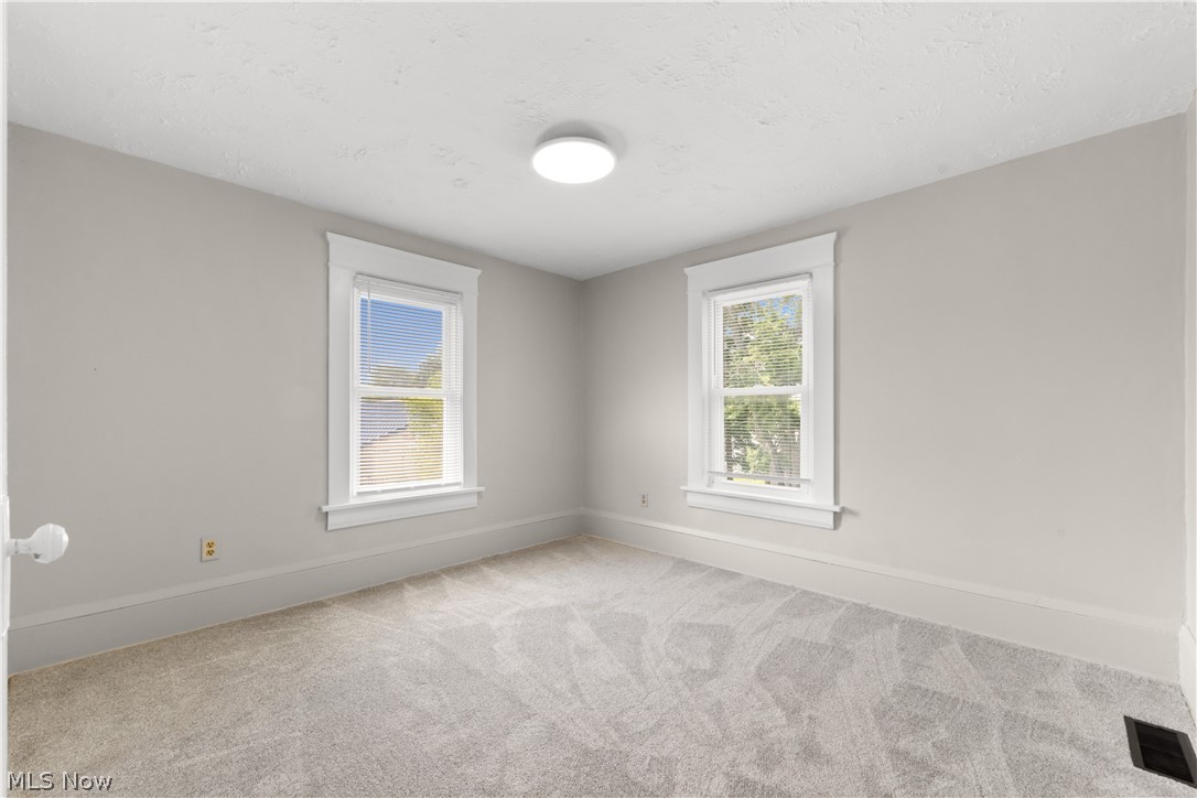 1053 Wyley Avenue Akron OH 44306