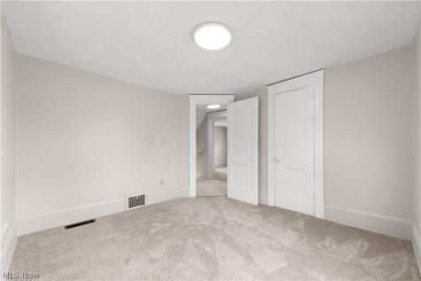 1053 Wyley Avenue Akron OH 44306