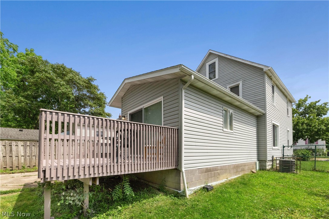1053 Wyley Avenue Akron OH 44306