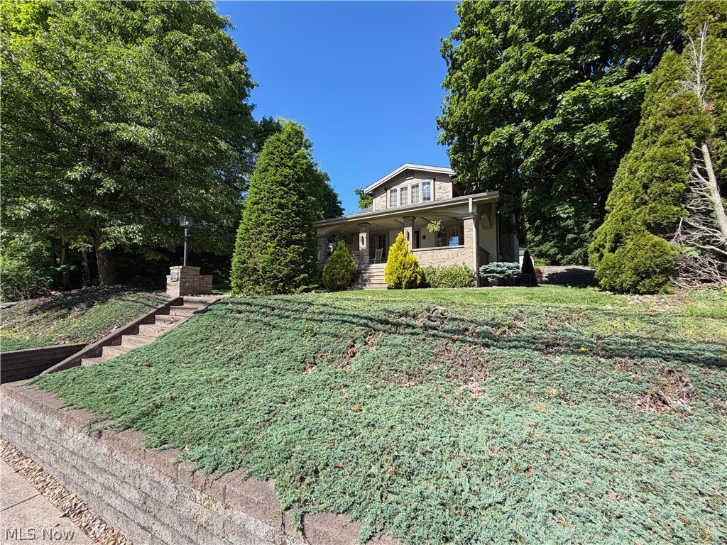 2029 Saint Clair Avenue East Liverpool OH 43920