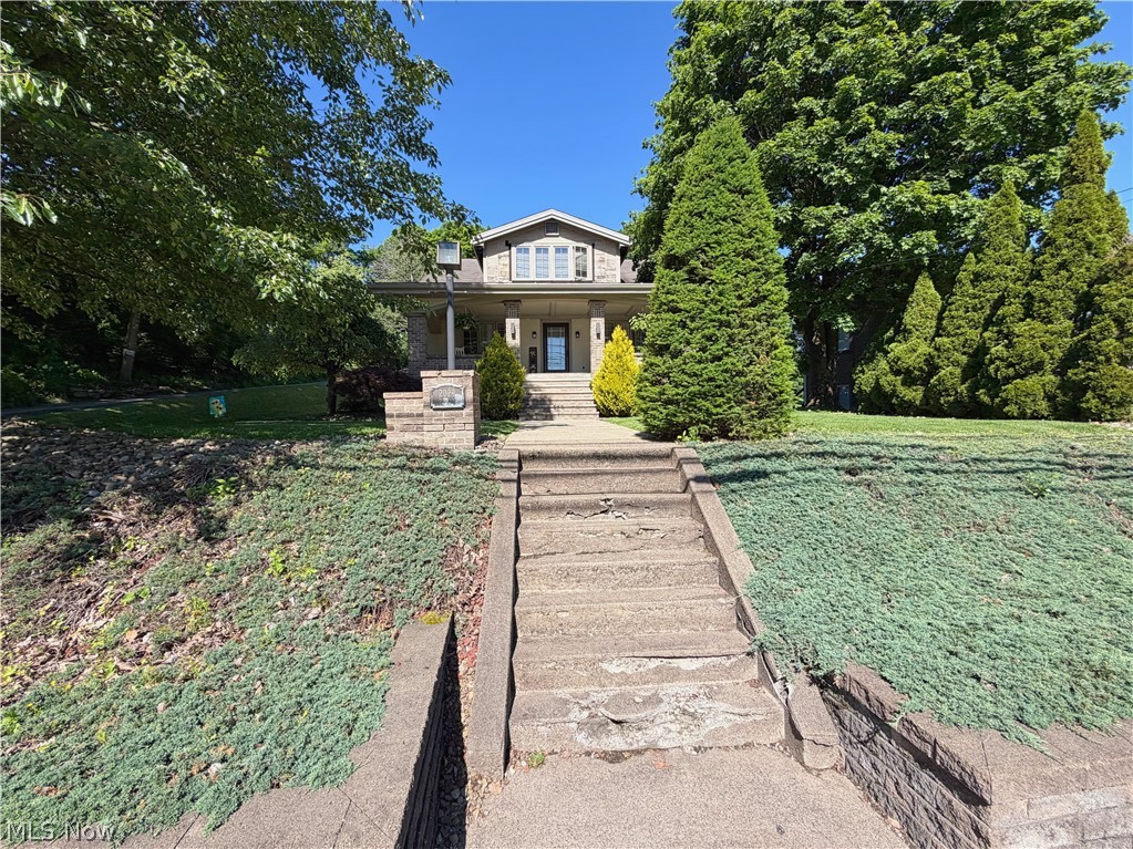 2029 Saint Clair Avenue East Liverpool OH 43920