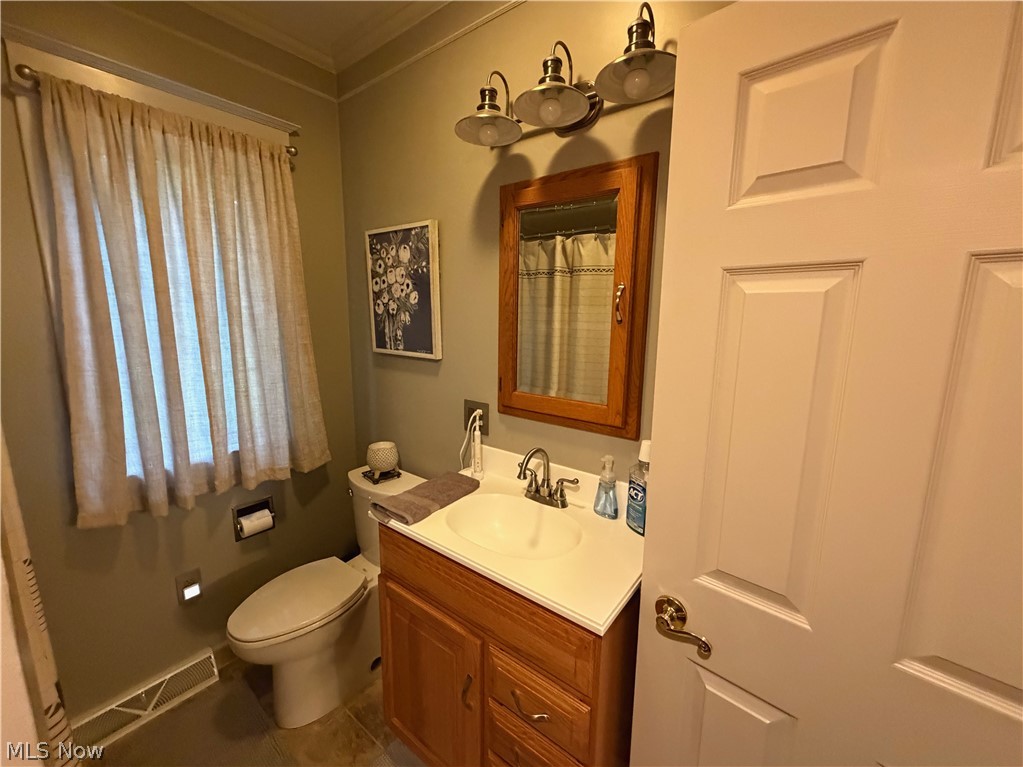 2029 Saint Clair Avenue East Liverpool OH 43920