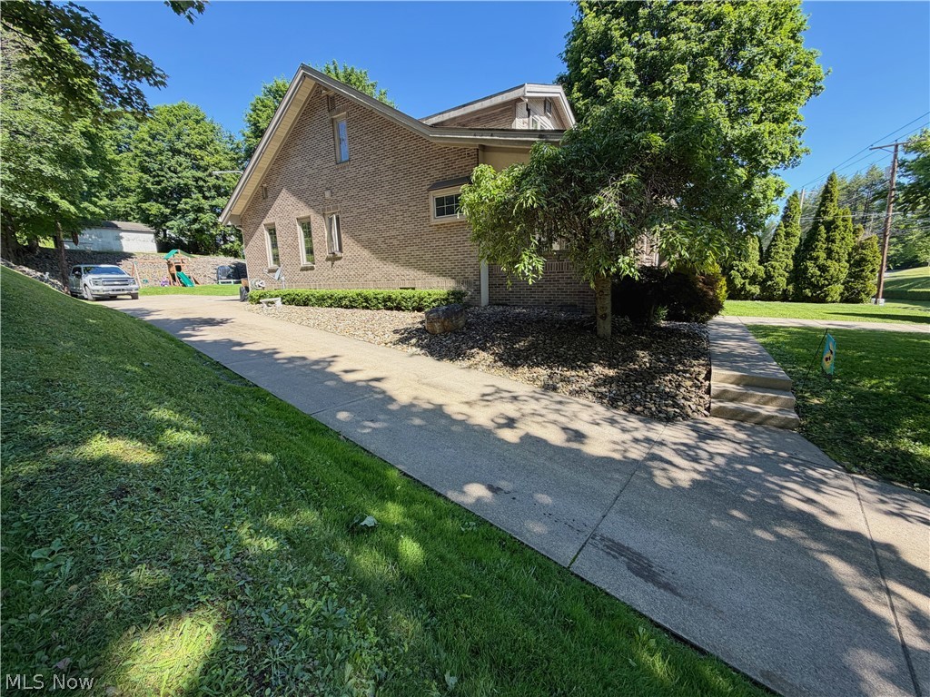 2029 Saint Clair Avenue East Liverpool OH 43920