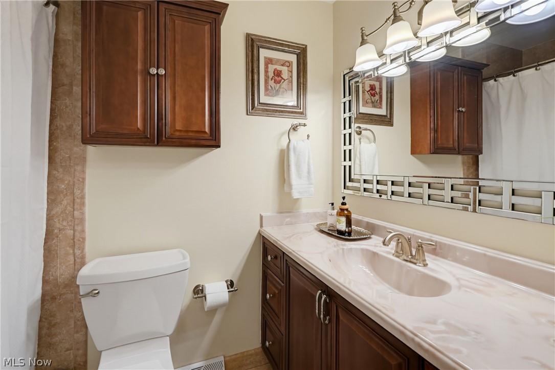 988 Cranbrook Drive Highland Heights OH 44143