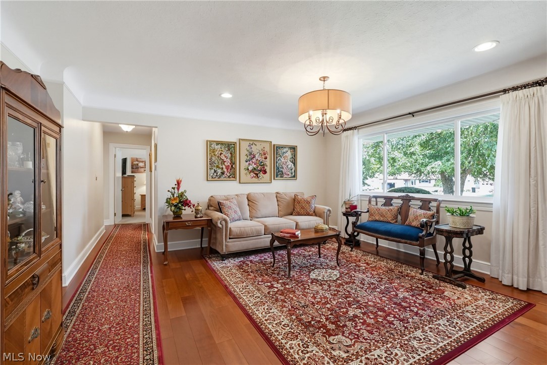 988 Cranbrook Drive Highland Heights OH 44143