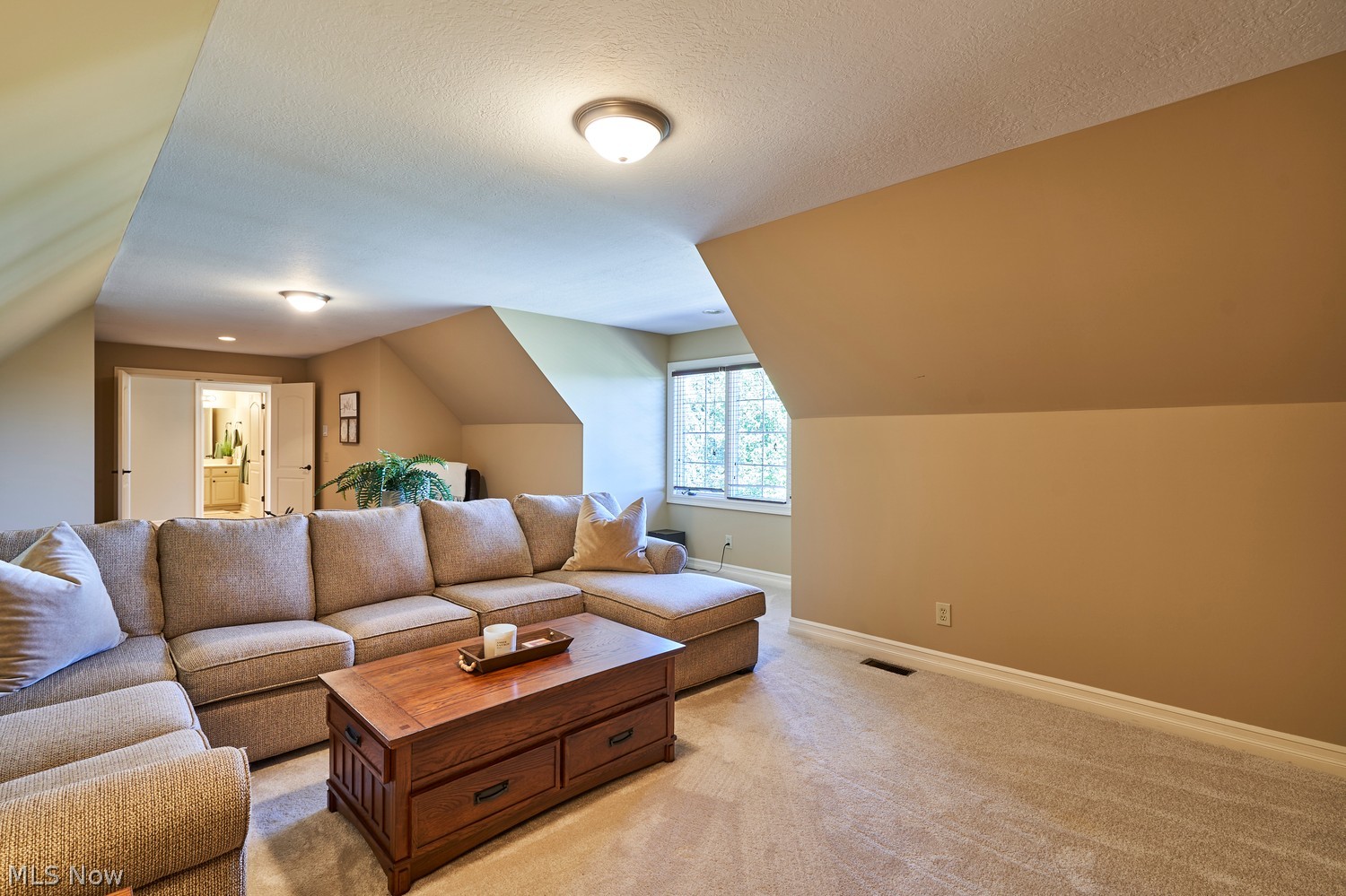 2419 Carrington Street NW North Canton OH 44720