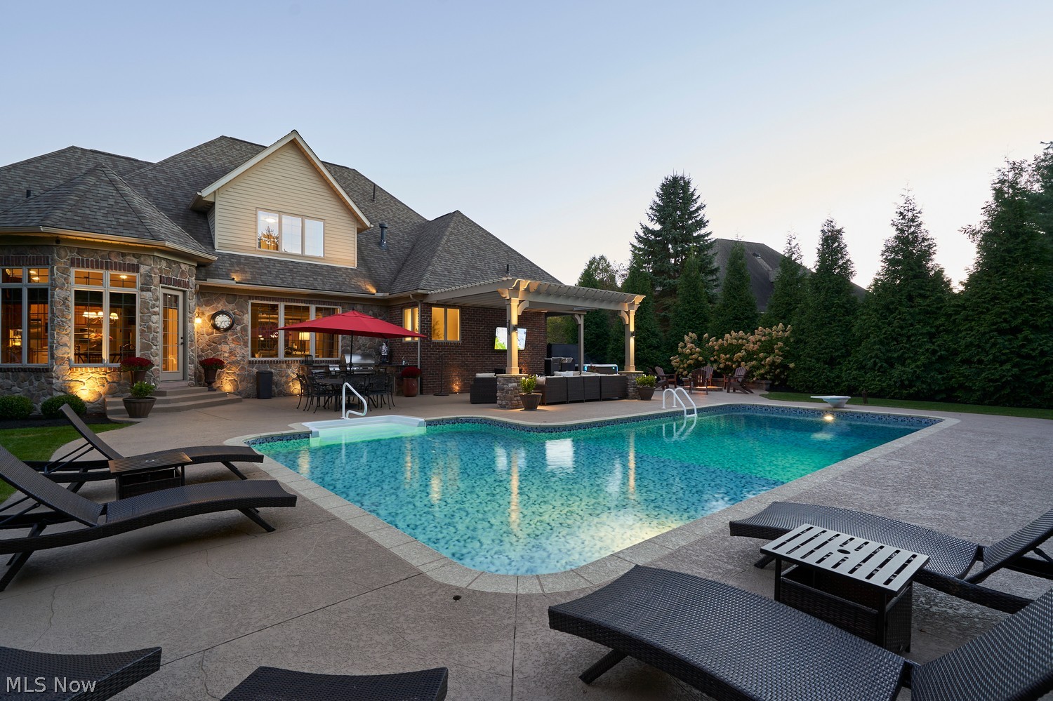 2419 Carrington Street NW North Canton OH 44720