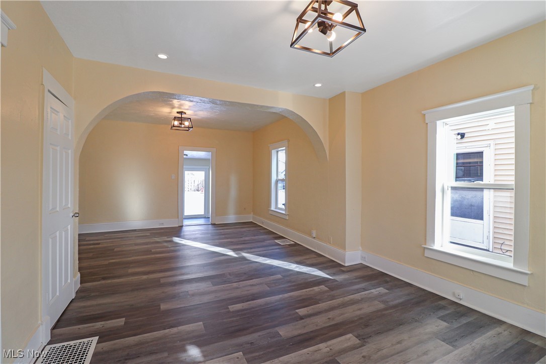 416 3rd Street NE Massillon OH 44646