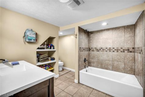 4705 State Route 303 Ravenna OH 44266
