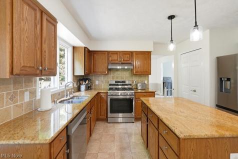19332 Timber Creek Circle Strongsville OH 44136