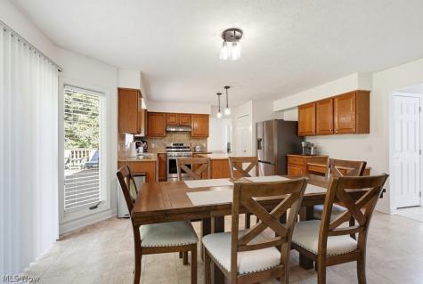 19332 Timber Creek Circle Strongsville OH 44136