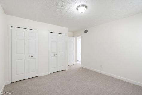 19332 Timber Creek Circle Strongsville OH 44136