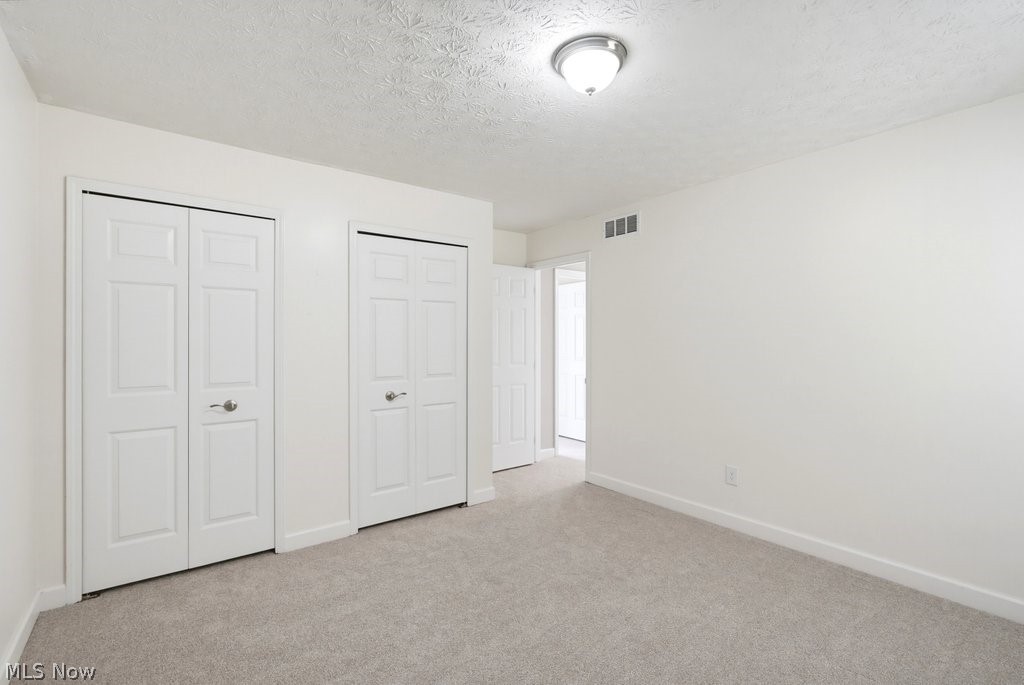19332 Timber Creek Circle Strongsville OH 44136