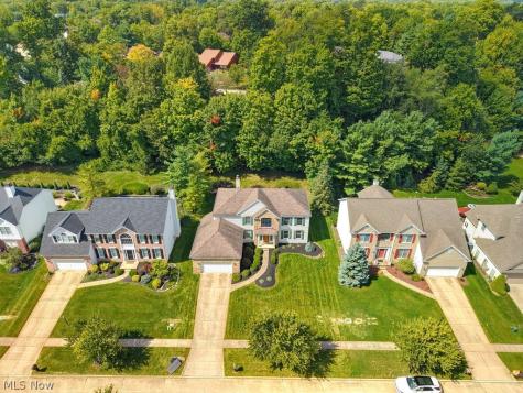 19332 Timber Creek Circle Strongsville OH 44136