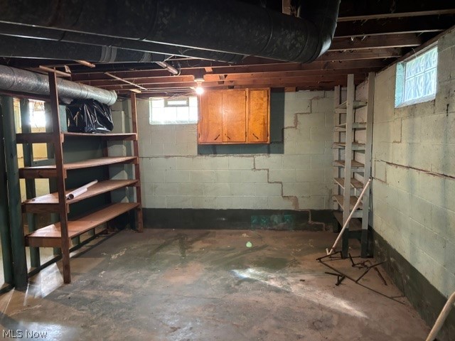 2378 Linda Drive NW Warren OH 44485