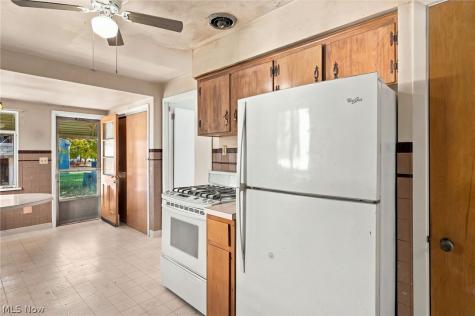 3859 W 17th Street Cleveland OH 44109