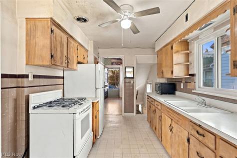 3859 W 17th Street Cleveland OH 44109