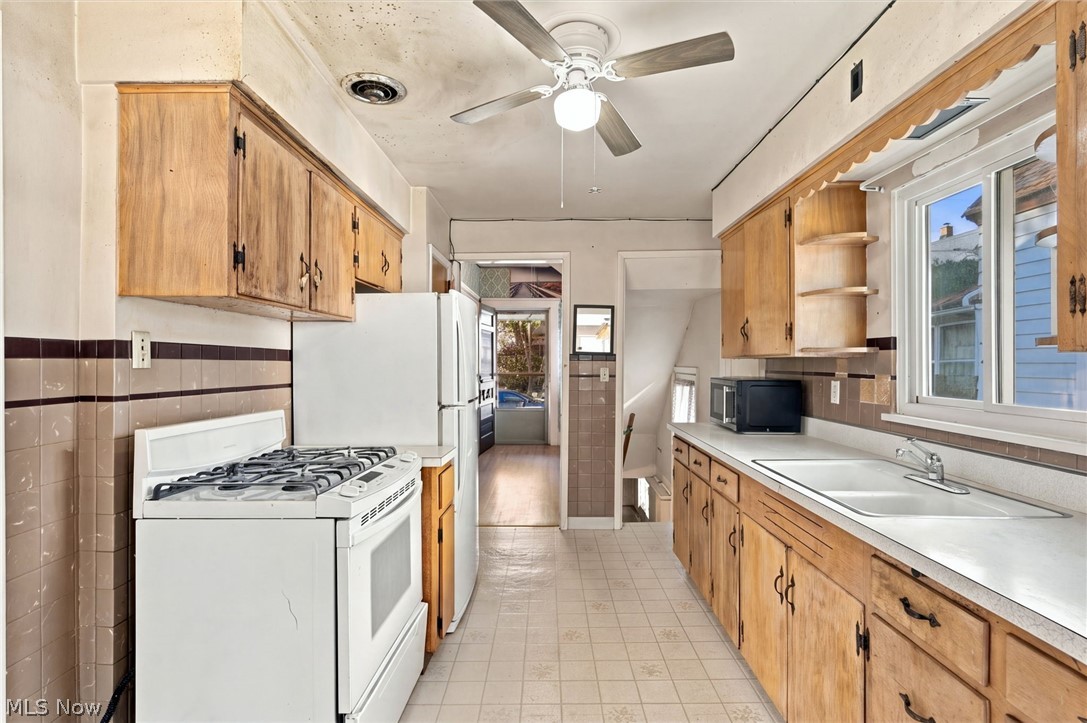 3859 W 17th Street Cleveland OH 44109