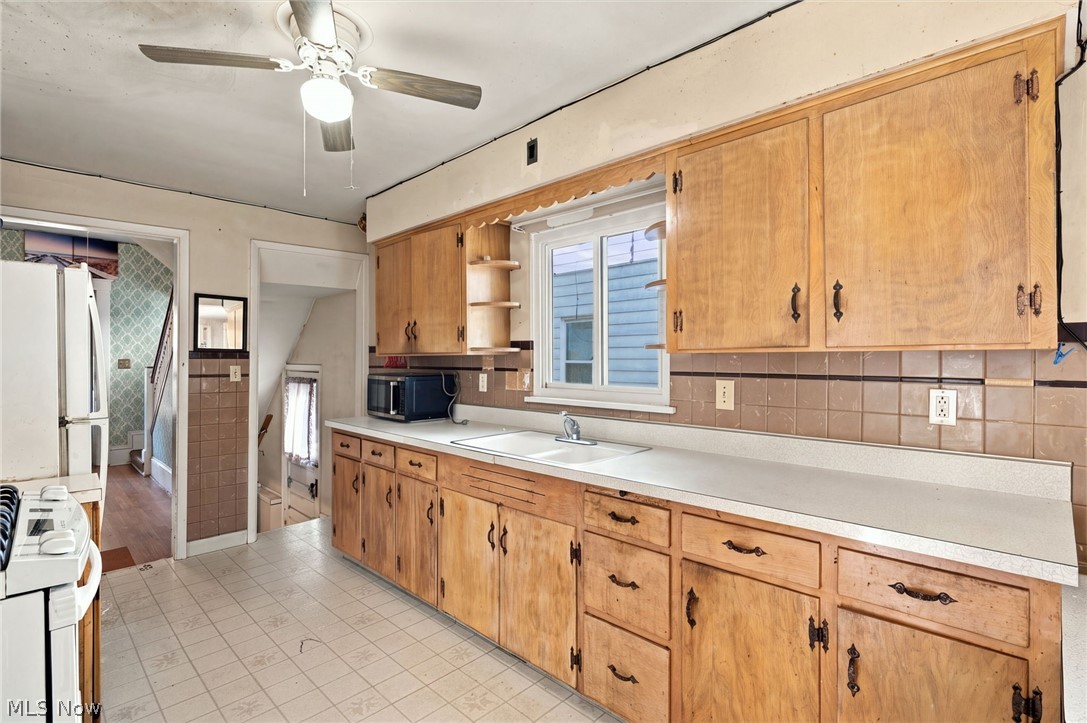 3859 W 17th Street Cleveland OH 44109