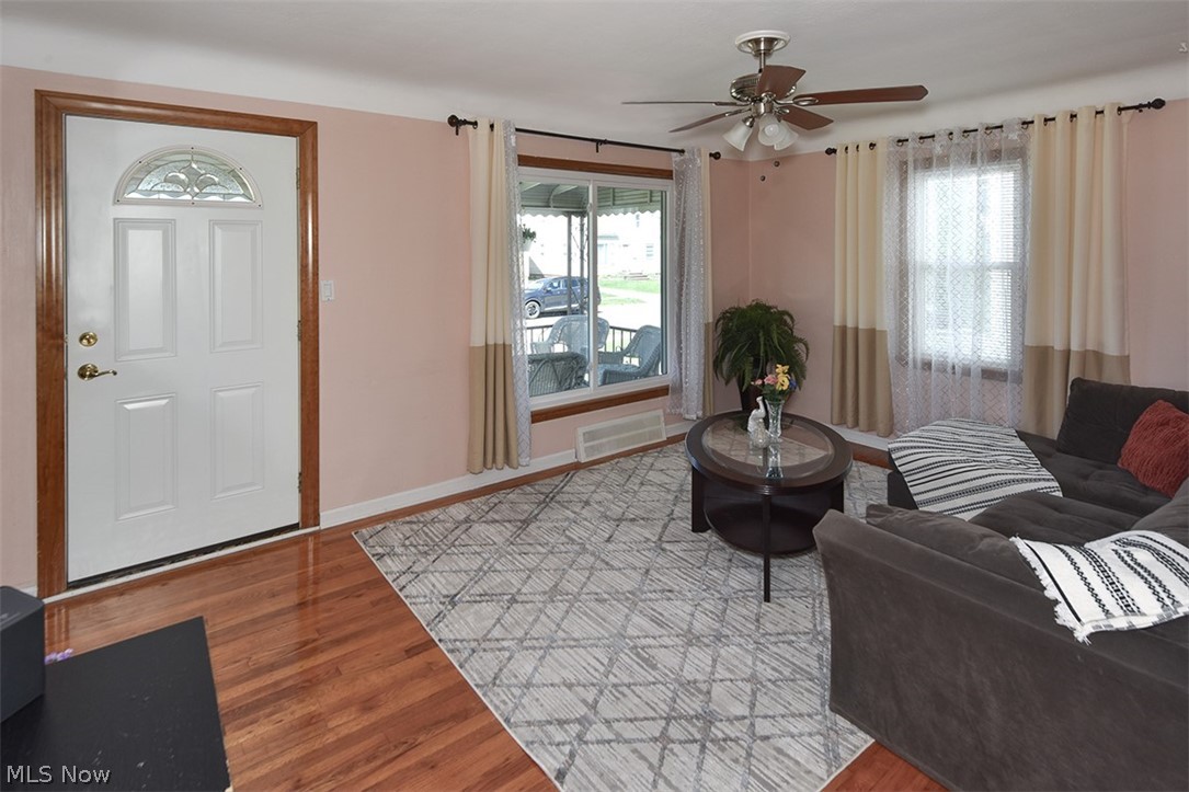 2929 Commonwealth Drive Parma OH 44134