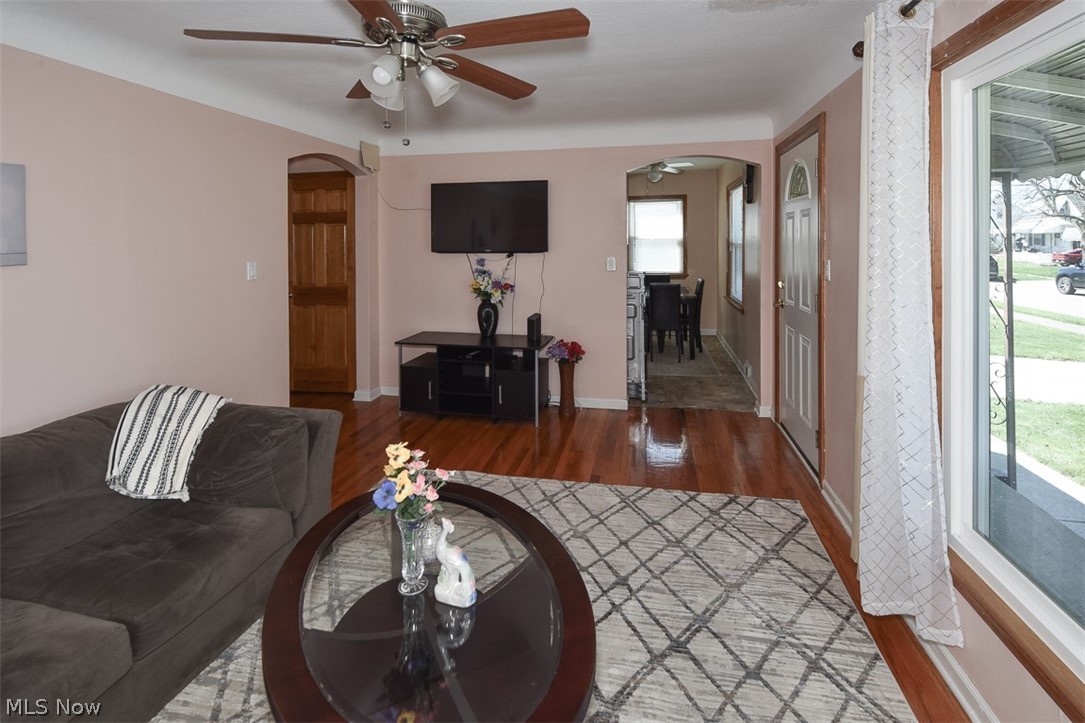 2929 Commonwealth Drive Parma OH 44134