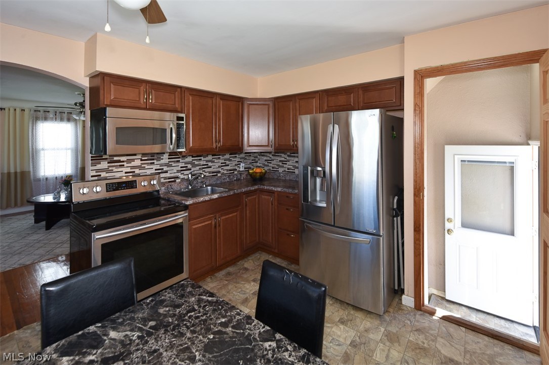 2929 Commonwealth Drive Parma OH 44134