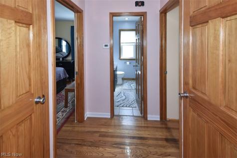 2929 Commonwealth Drive Parma OH 44134