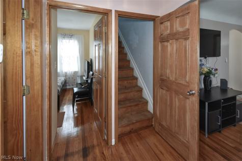 2929 Commonwealth Drive Parma OH 44134
