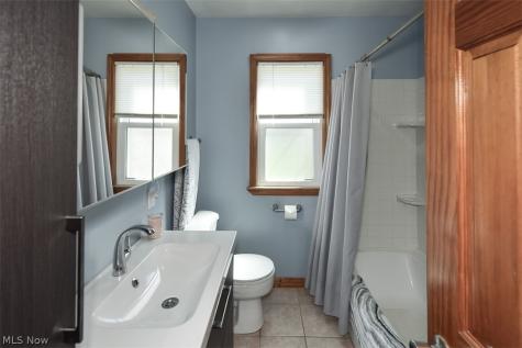2929 Commonwealth Drive Parma OH 44134