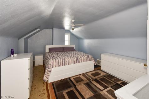 2929 Commonwealth Drive Parma OH 44134