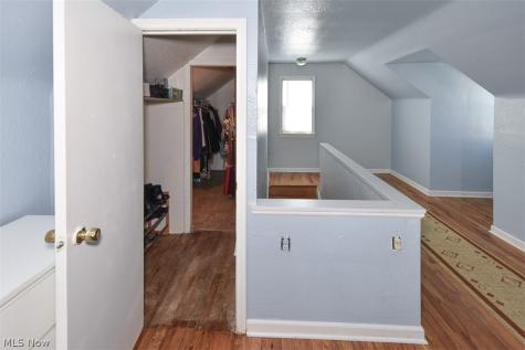2929 Commonwealth Drive Parma OH 44134