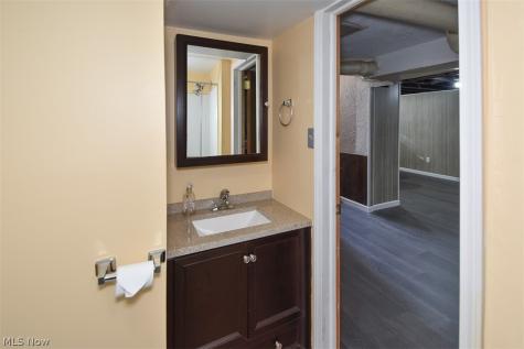 2929 Commonwealth Drive Parma OH 44134