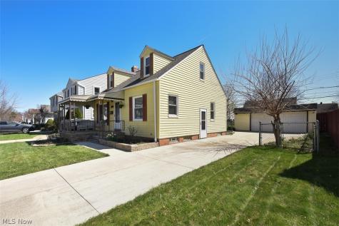 2929 Commonwealth Drive Parma OH 44134