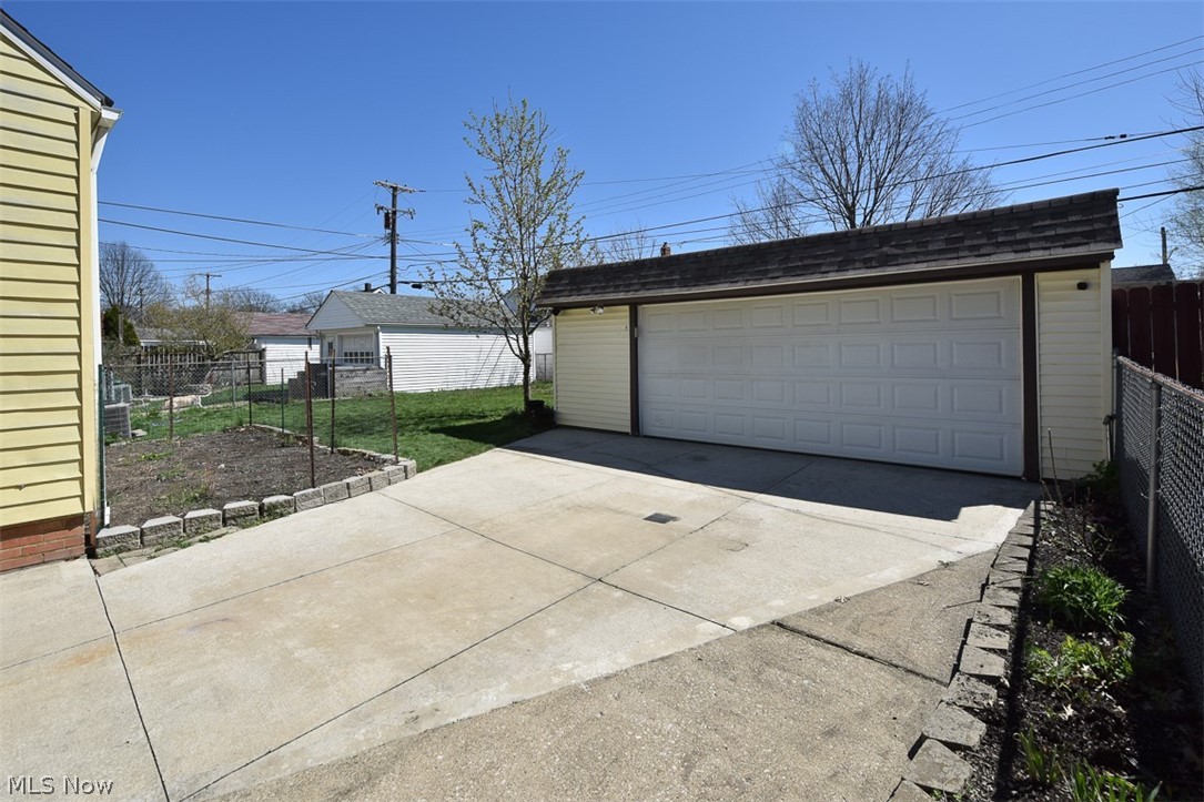 2929 Commonwealth Drive Parma OH 44134