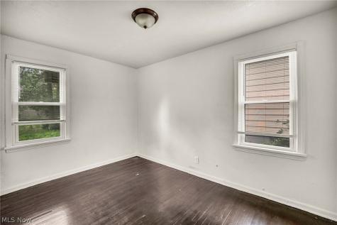 4356 E 141st Street Cleveland OH 44128