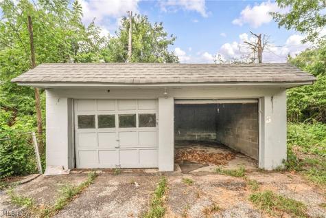 4356 E 141st Street Cleveland OH 44128