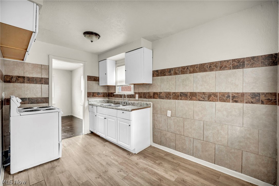 4356 E 141st Street Cleveland OH 44128