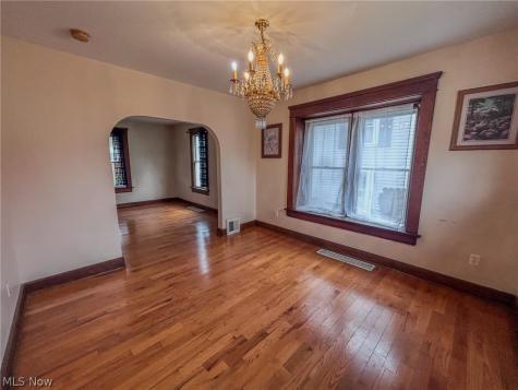 600 Robinette Court Akron OH 44310