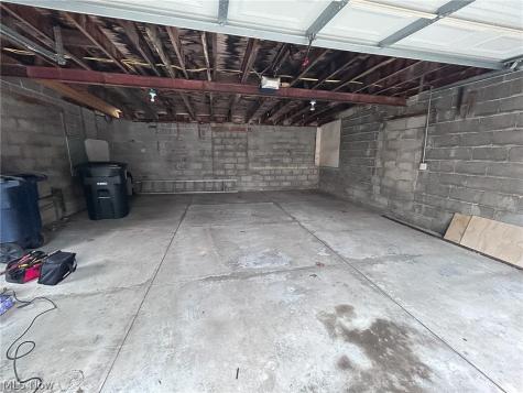 600 Robinette Court Akron OH 44310