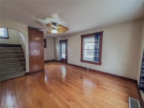 600 Robinette Court Akron OH 44310
