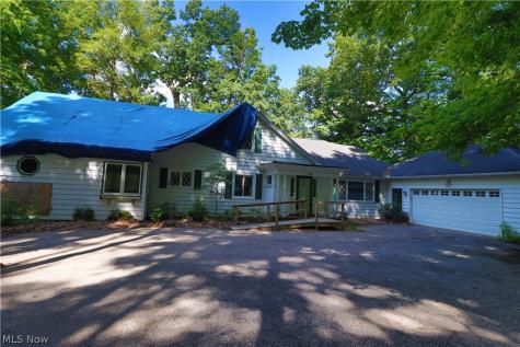 40 Wintergreen Hill Drive Painesville OH 44077
